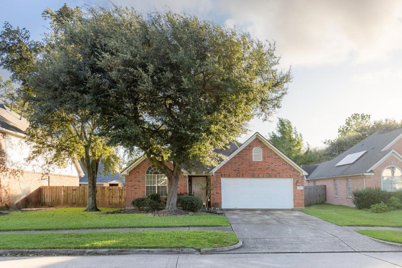Surreydon Home Bush Airport Houston Luaran gambar